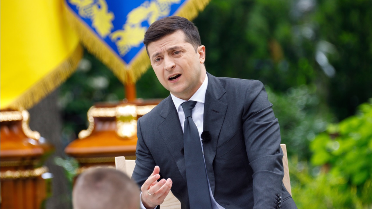 Ukrainian President Zelensky restores the law 